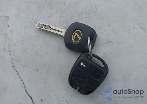 2002 Lexus Es 300 из США, поврежденный, VIN JTHBF30G920011585